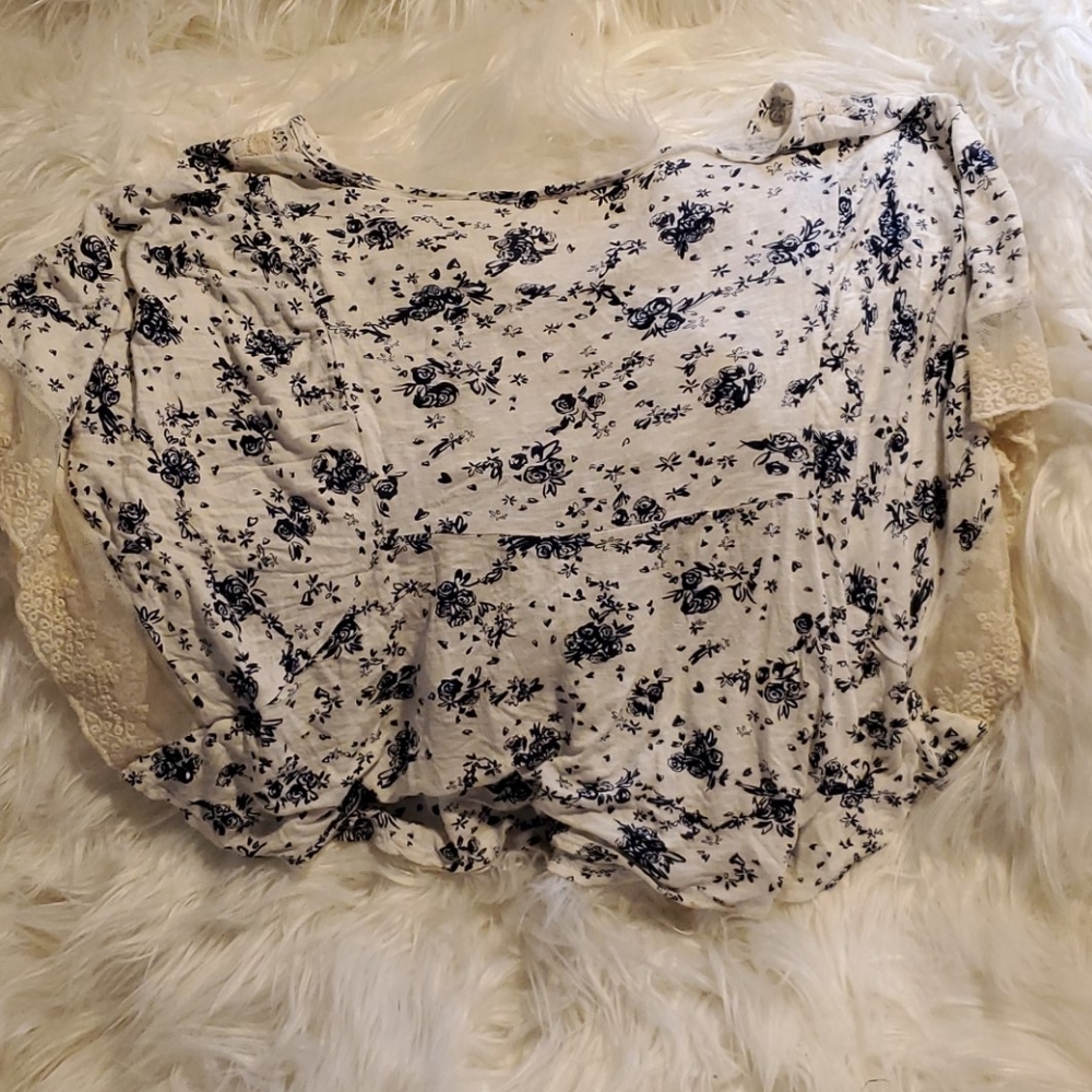 Shirt - Picture 2 of 2